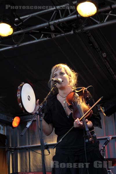 JULIE B. BONNIE - 2009-08-21 - PARIS - Glaz Art - 